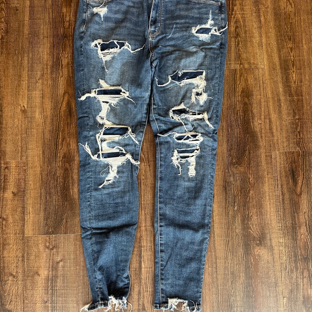 AEO Super Hi-Rise Jegging Distressed Blue Jeans